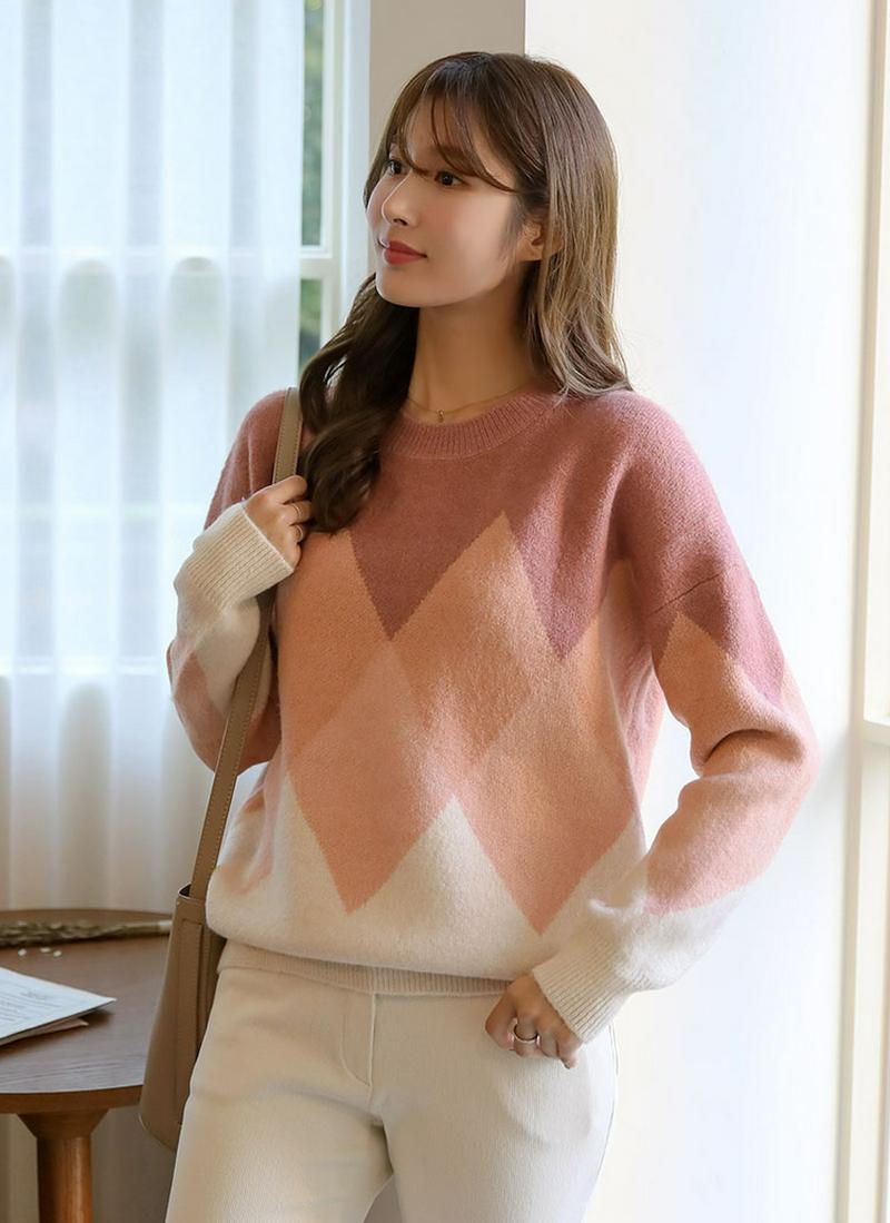 カラーブロックダイヤ柄ニット