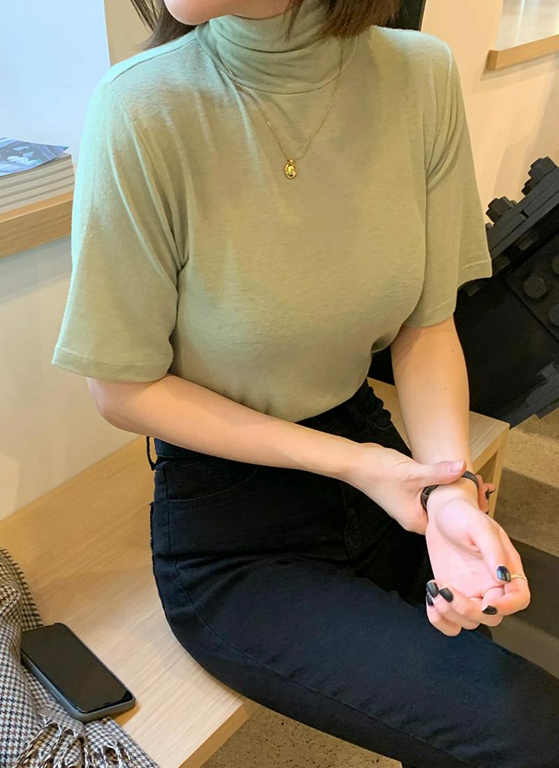 タートルネック半袖Tシャツ