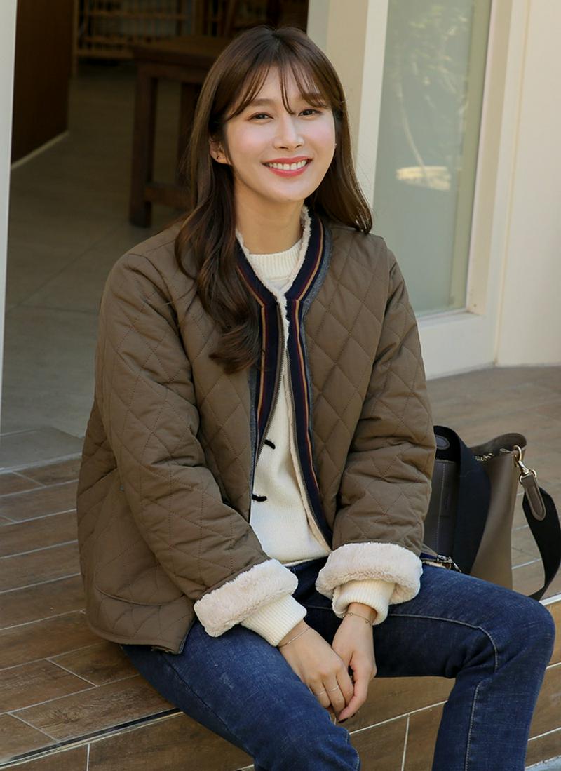 フェイクファー裏地ジップアップジャケット