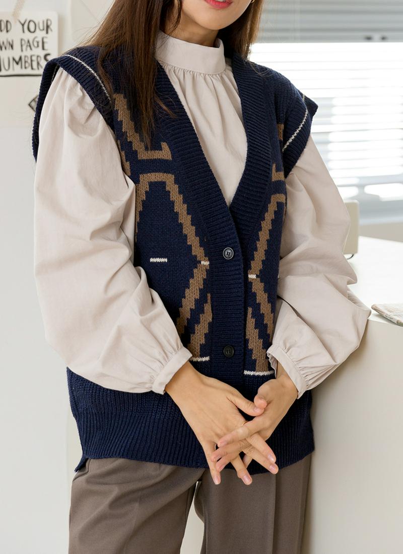 アクリル混パターンニットベスト