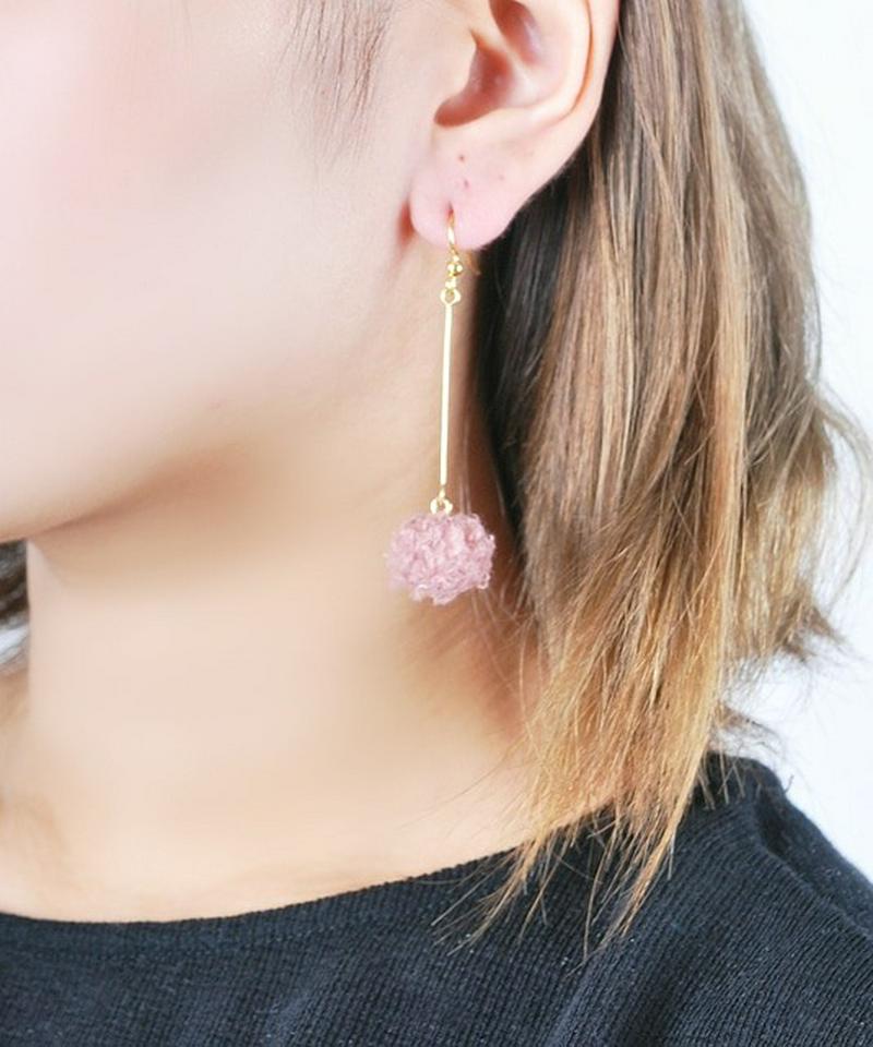 K14GF ピンクウールボールピアス