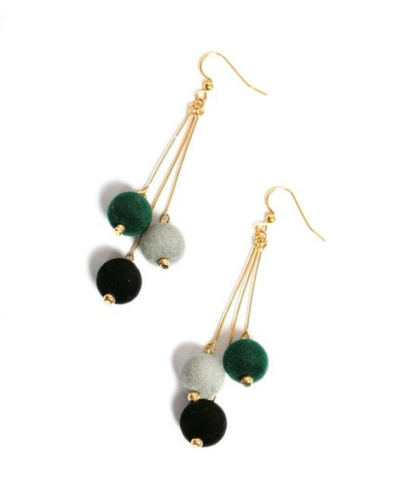 K14GF グリーン起毛ボール三色ピアス