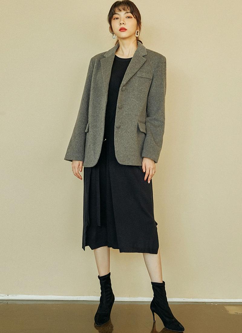 くるみボタンウール混ジャケット(チャコール)