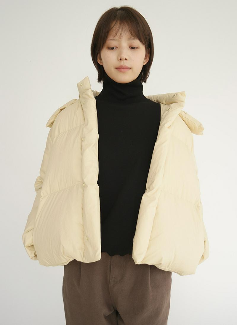 フード付ダウンジャケット