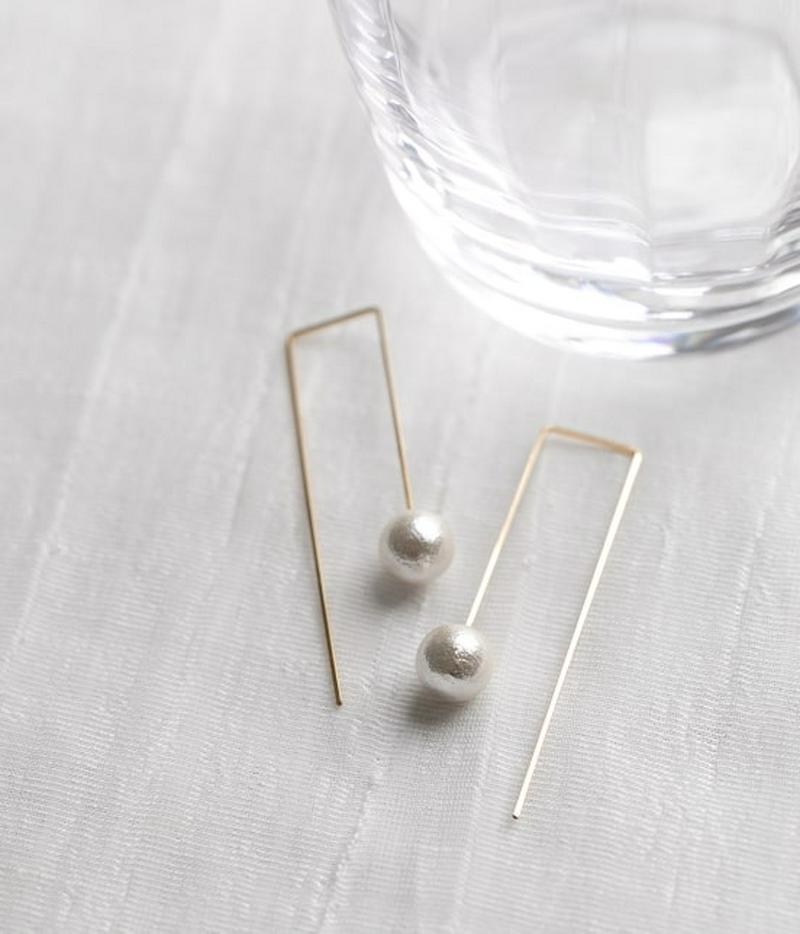 【DeWLuX】別注コットンパールスクエアワイヤーピアス