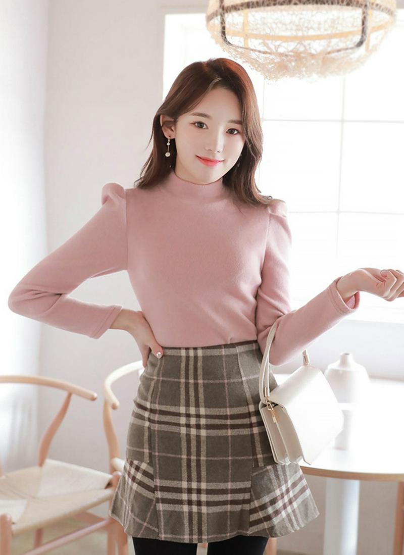 パワーショルダーモックネックTシャツ