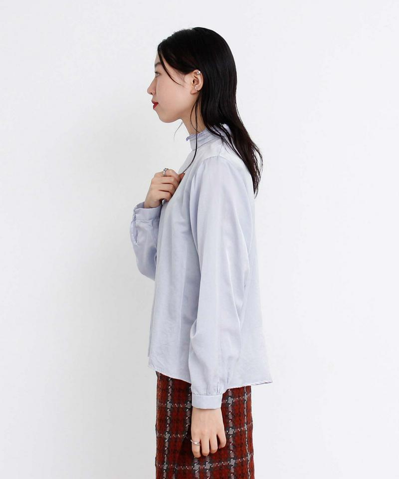 C/SI製品染め衿タックプリーツブラウス