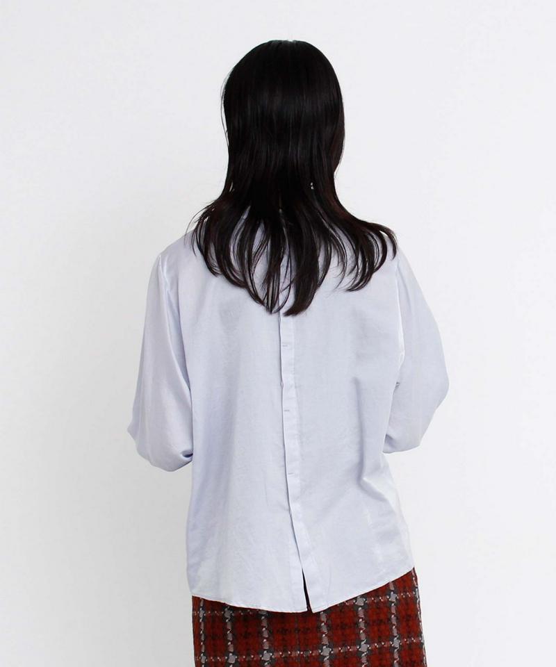 C/SI製品染め衿タックプリーツブラウス