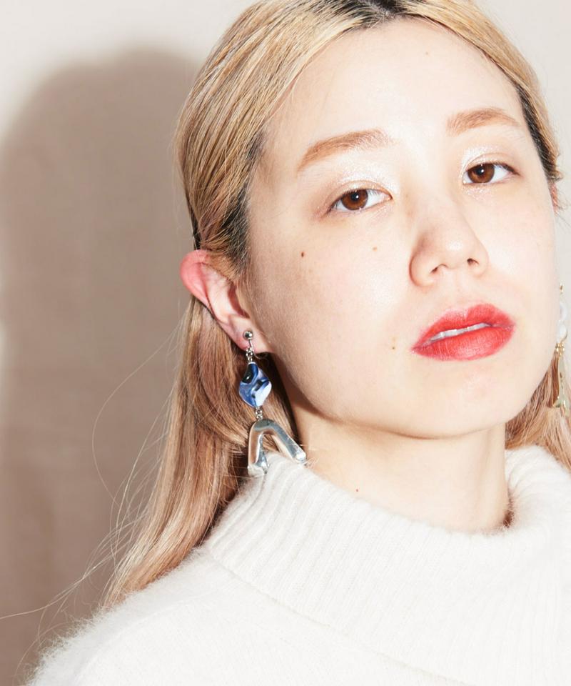 ○ショウケイパーツ　ゆらゆらイアリング