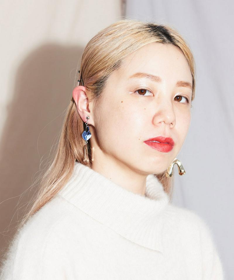 ○ショウケイパーツ　ゆらゆらイアリング
