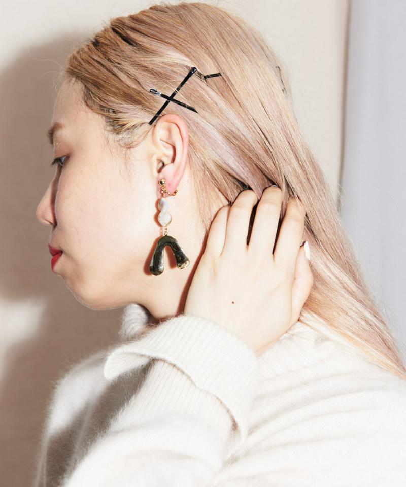 ○ショウケイパーツ　ゆらゆらイアリング