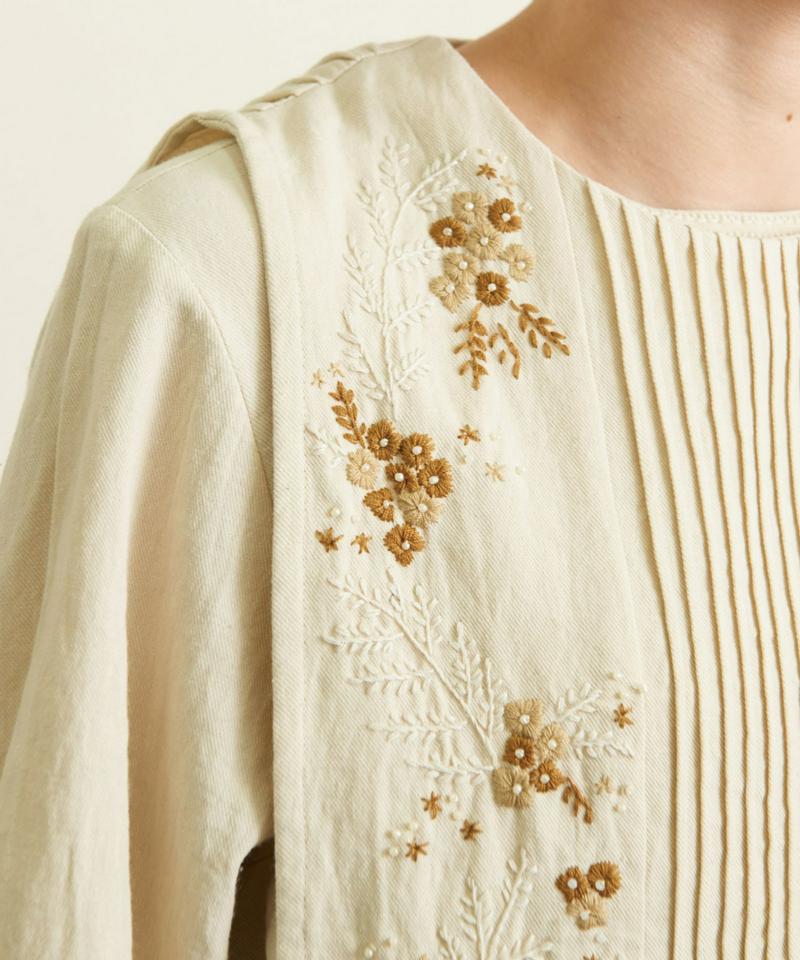 夜の森刺繍　ベスト付きブラウス