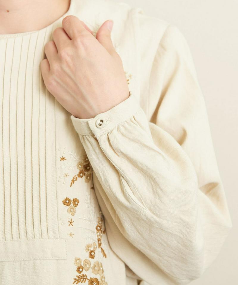 夜の森刺繍　ベスト付きブラウス