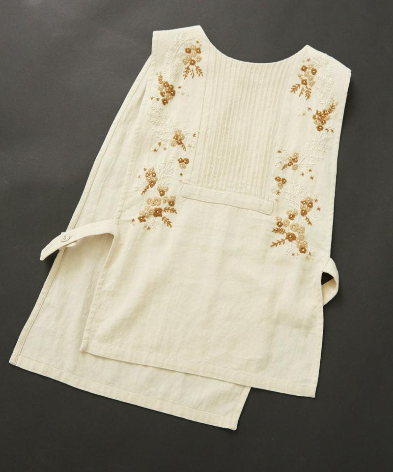 夜の森刺繍　ベスト付きブラウス