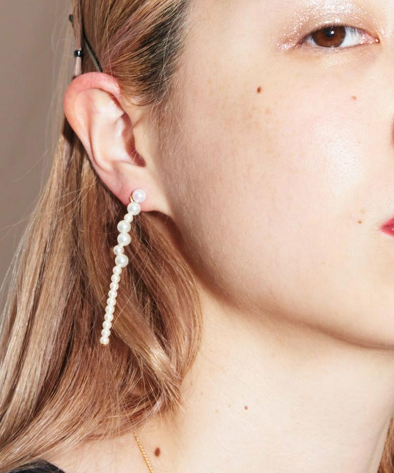 ○ボリュームパール　ラインセットピアス