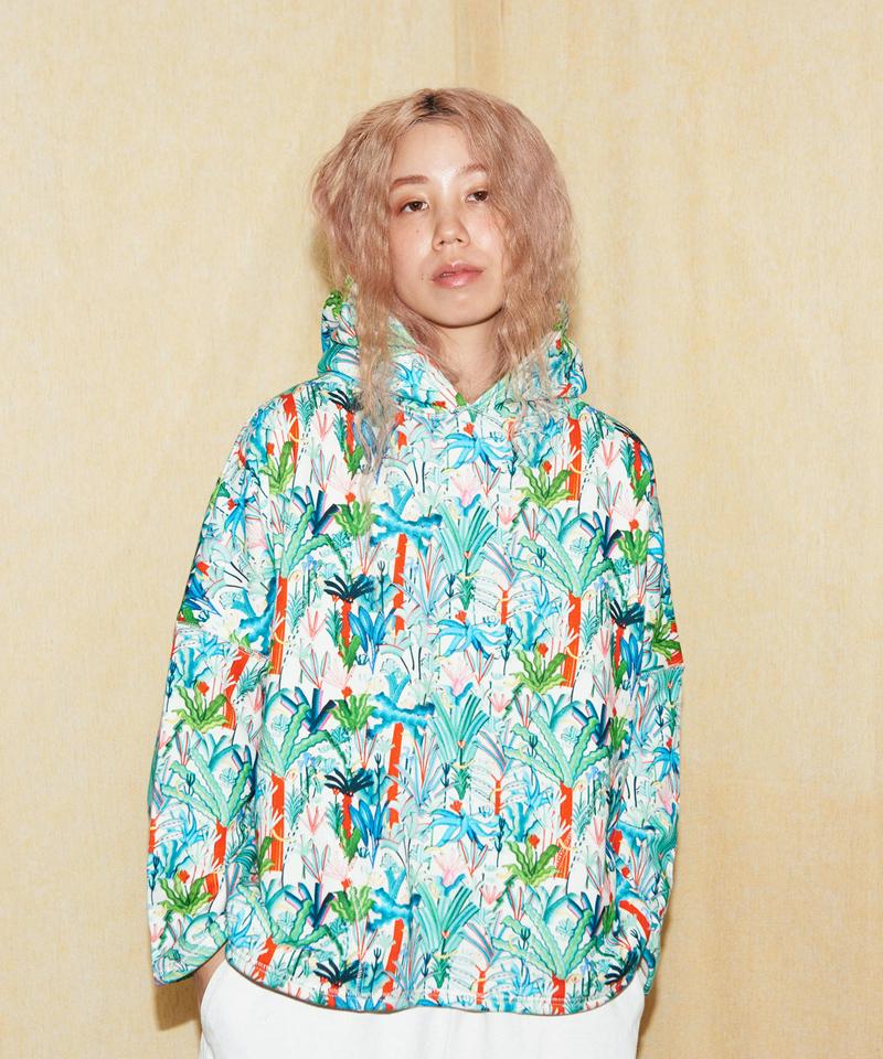 ○caph × 落合晴香 コラボ　フードプルオーバー