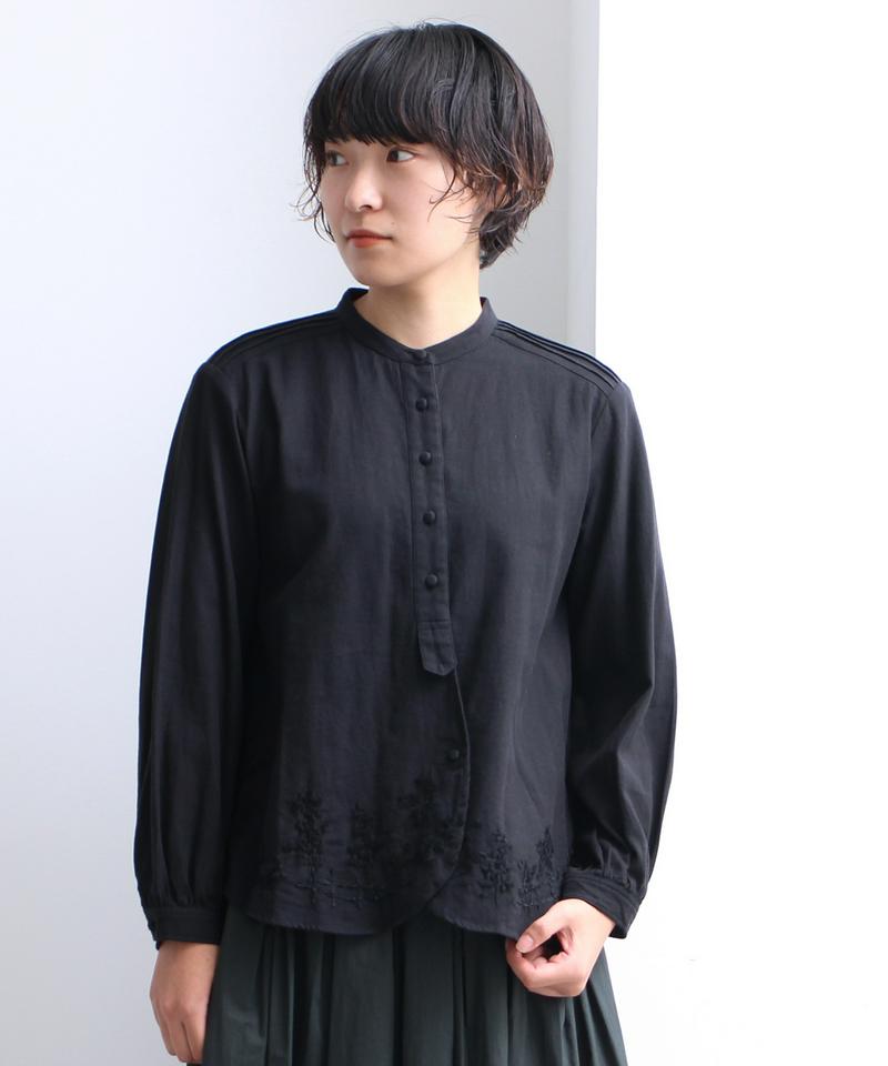 花の丘刺しゅう　シャツブラウス