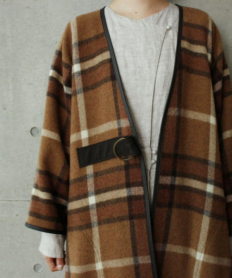 ○ビッグチェックロングガウンコート