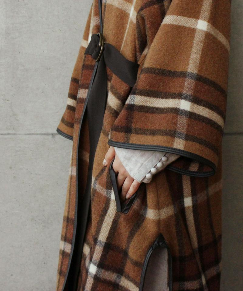 ○ビッグチェックロングガウンコート