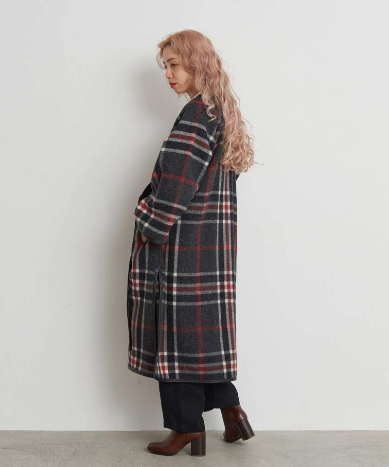 ○ビッグチェックロングガウンコート