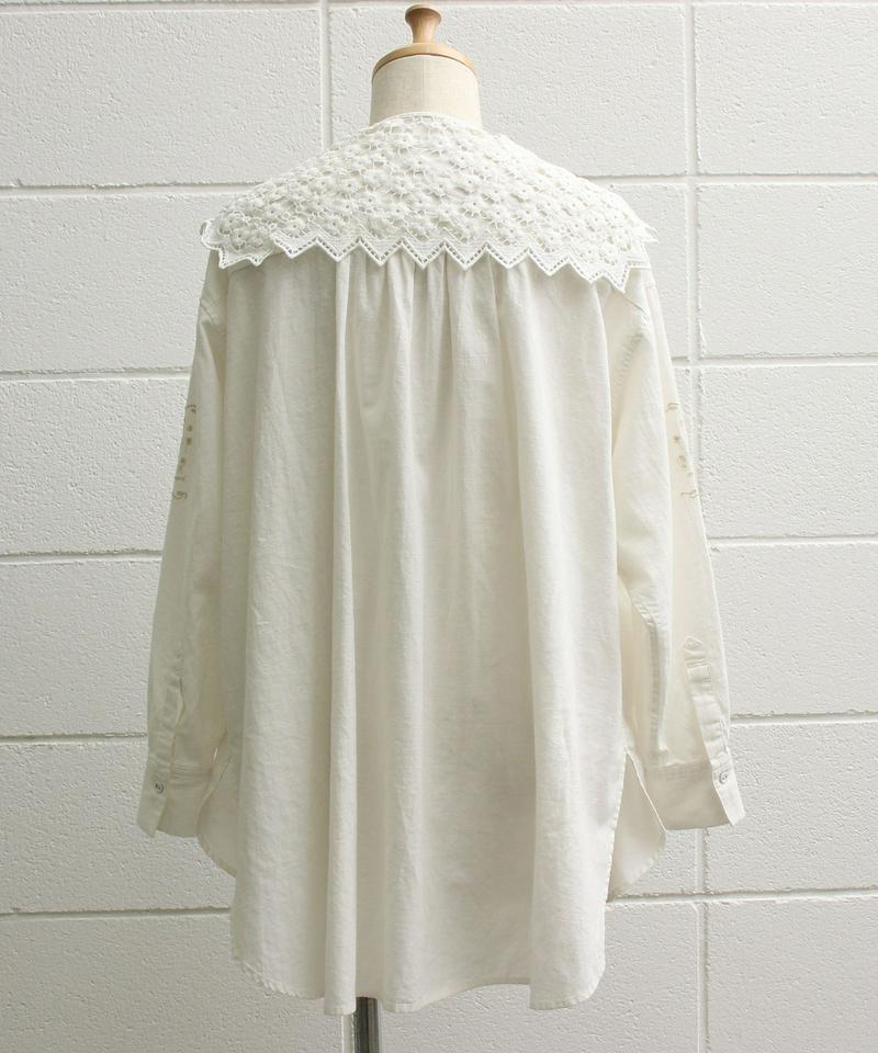 〇eiπe　レース衿ウサギ刺繍ブラウス
