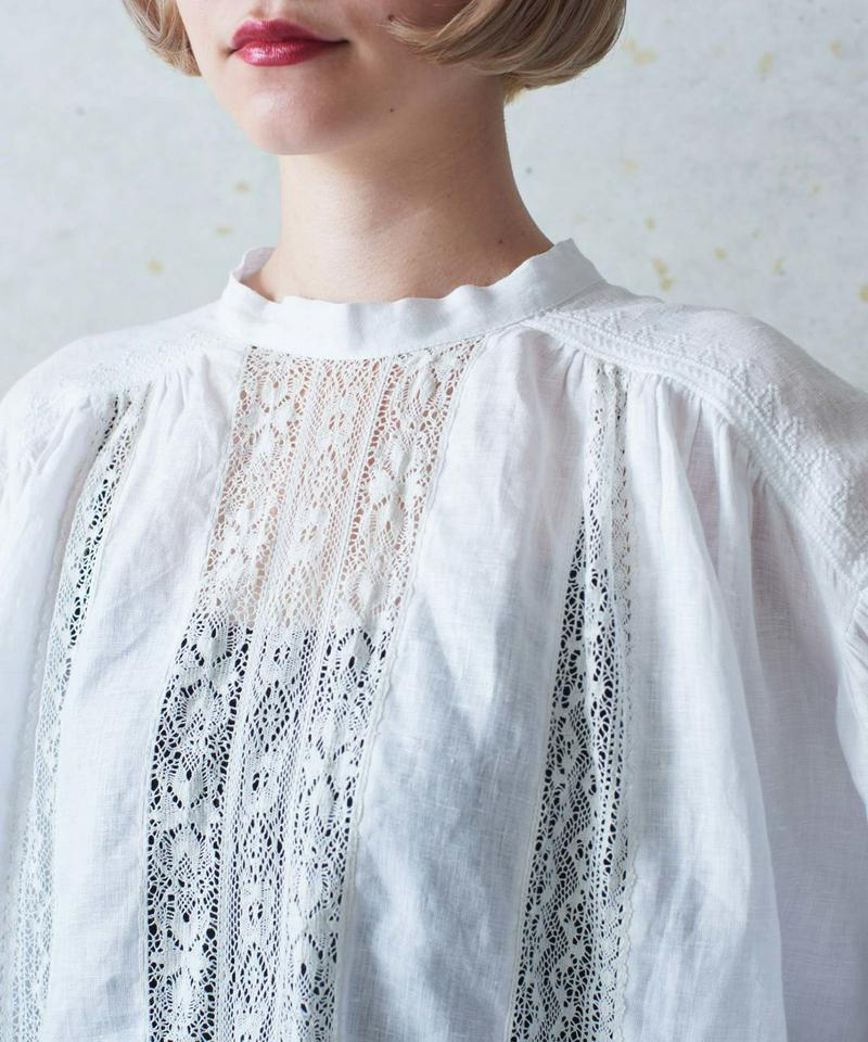 ○レース×リネン刺繍ヨークギャザースモックブラウス（cardo fabrica）