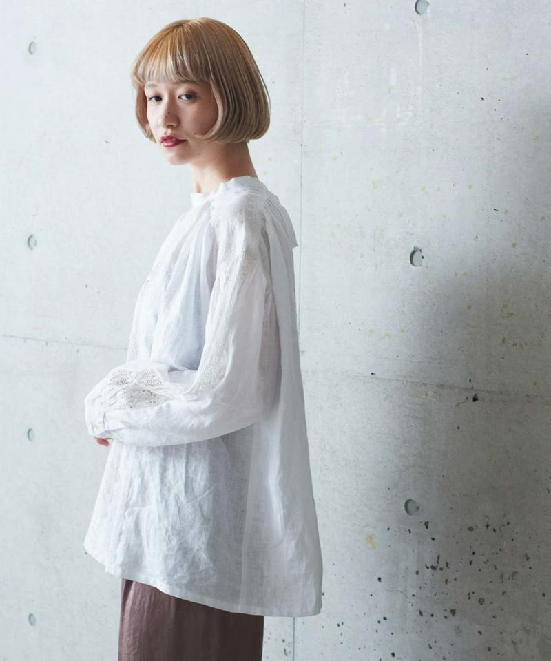 ○レース×リネン刺繍ヨークギャザースモックブラウス（cardo fabrica）