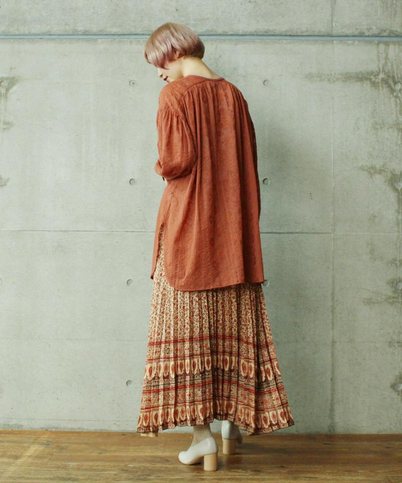 ○楊柳シフォン総刺繍ギャザーチュニックブラウス