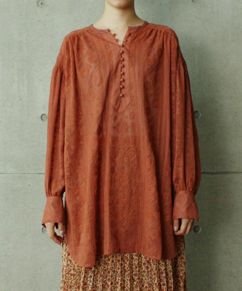○楊柳シフォン総刺繍ギャザーチュニックブラウス