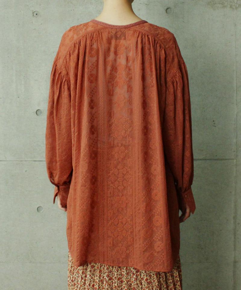 ○楊柳シフォン総刺繍ギャザーチュニックブラウス