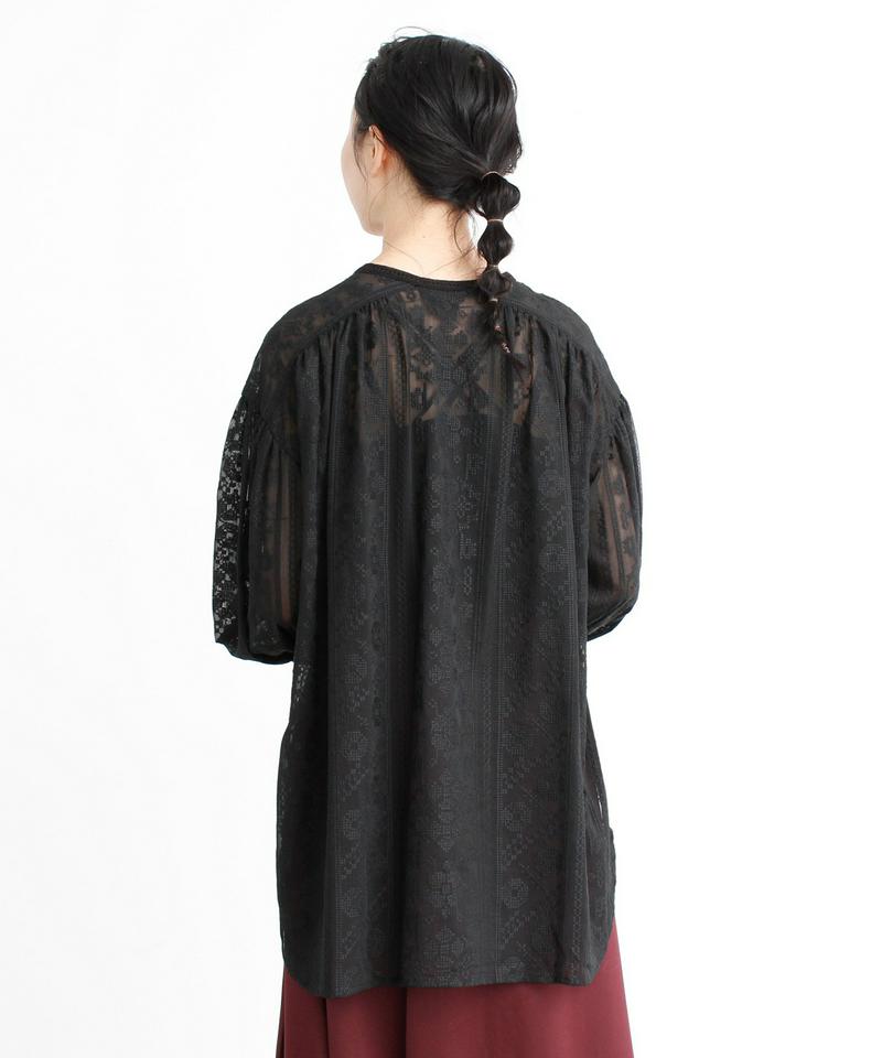 ○楊柳シフォン総刺繍ギャザーチュニックブラウス