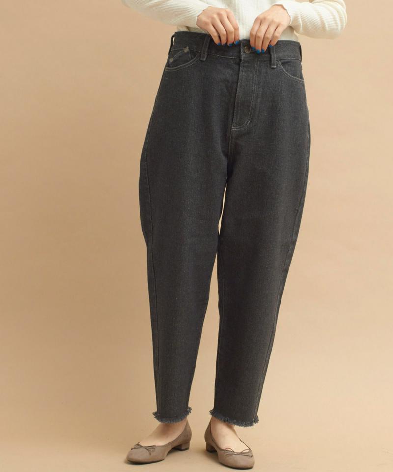 ○mat デニム　裾切りっぱなしパンツ