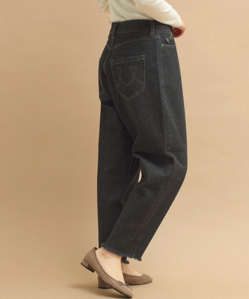 ○mat デニム　裾切りっぱなしパンツ