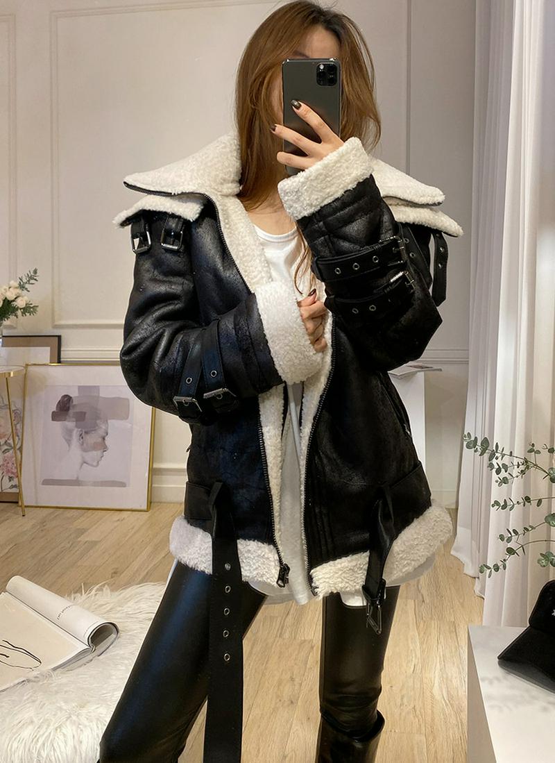 ベルティッドムートンライクジャケット