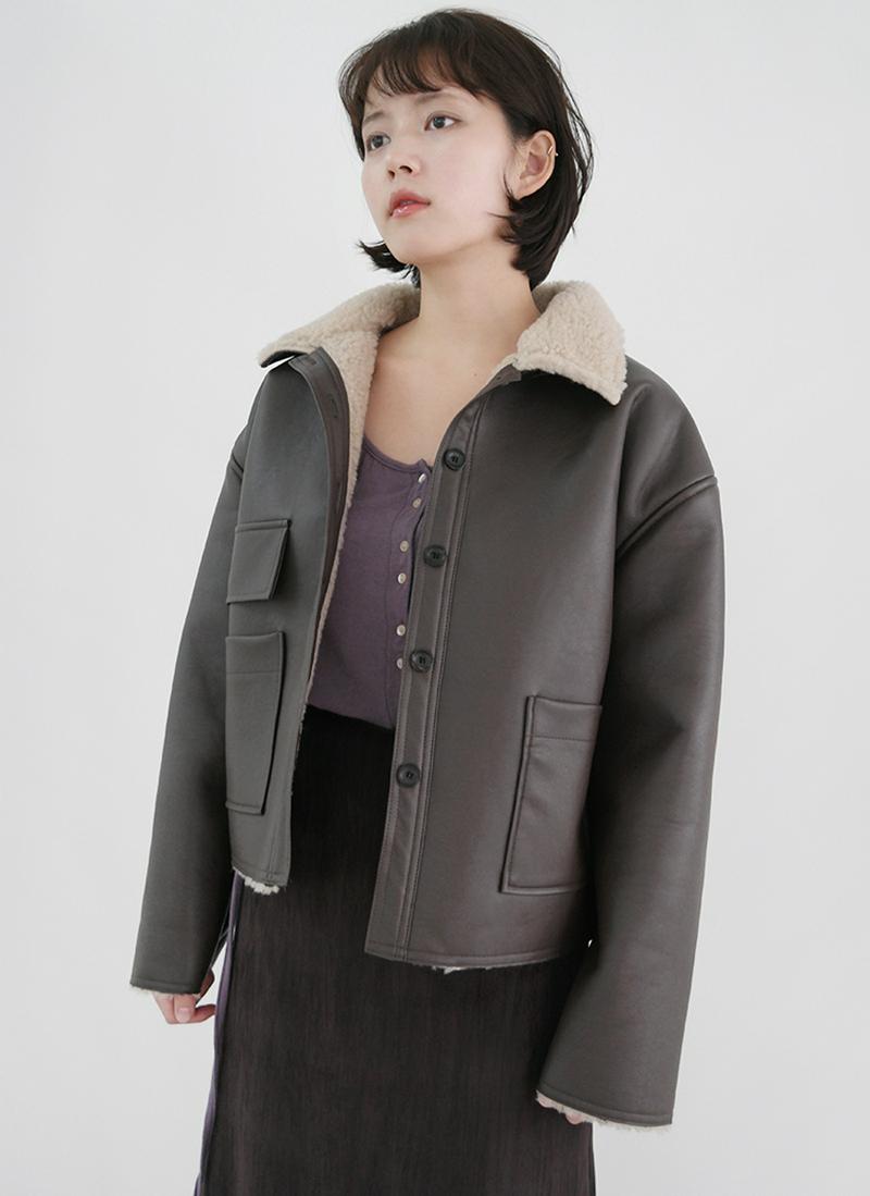 スクエアポケットムートン風ジャケット