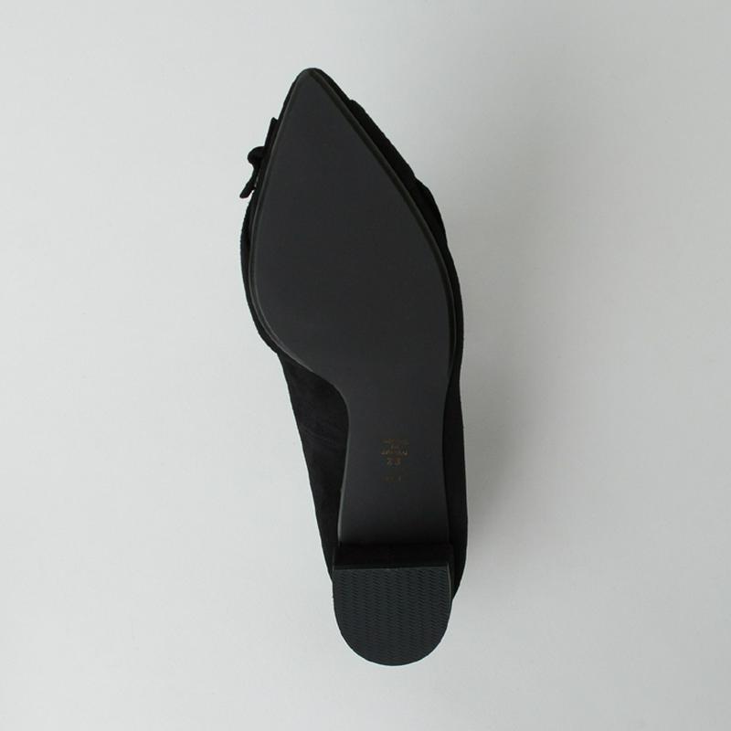 オンオフ使える！しっかりヒールのドレープパンプス