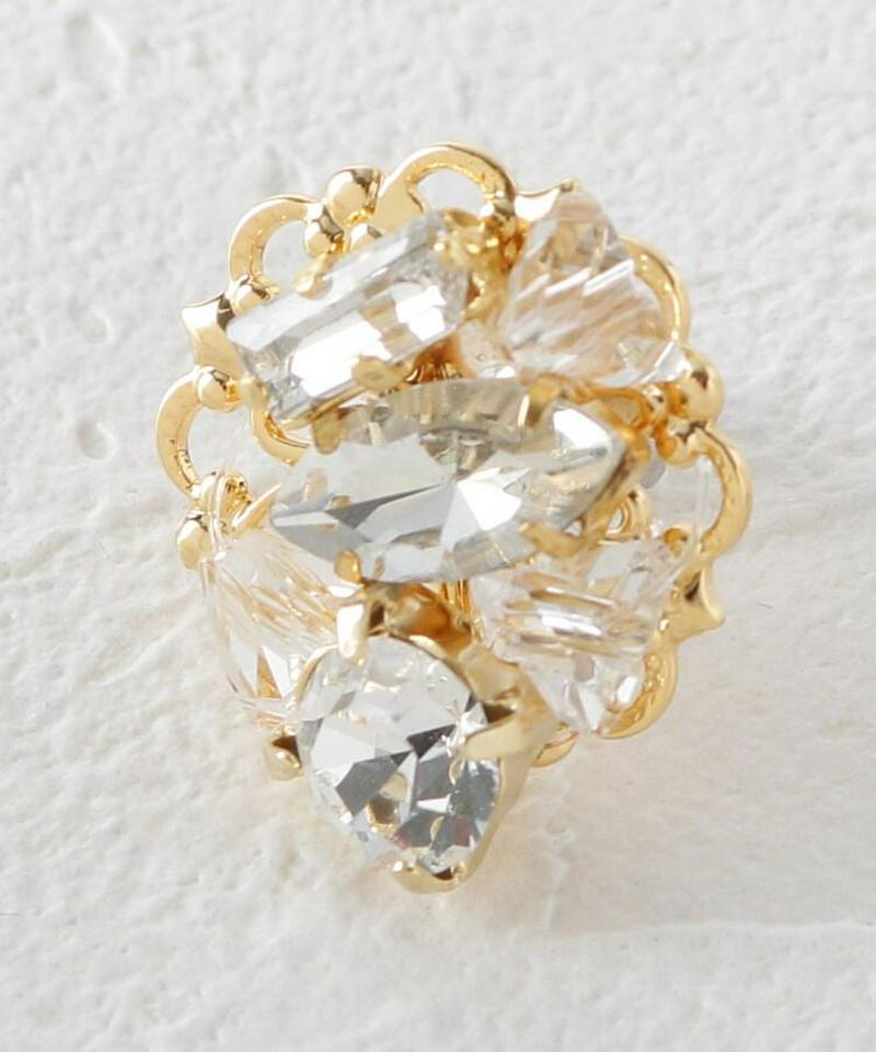 キラキラビジューピアス