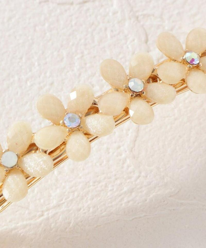 お花モチーフバレッタ
