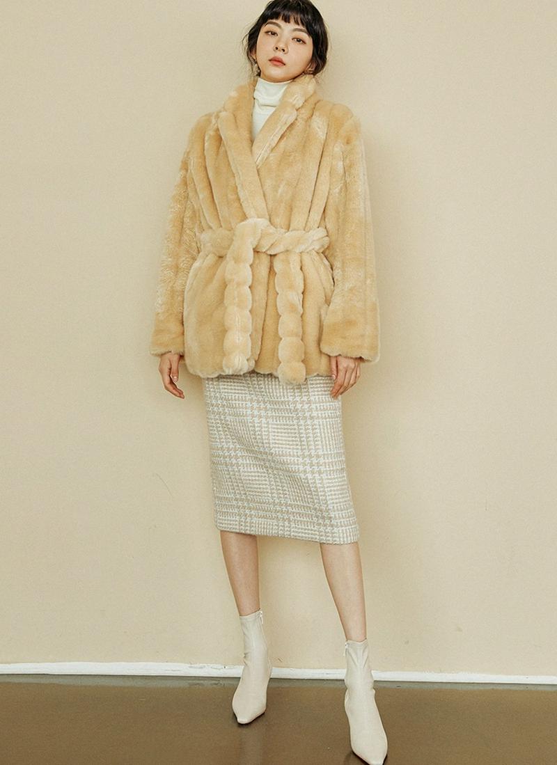 ミンク風ファーボタンレスジャケット(ベージュ)