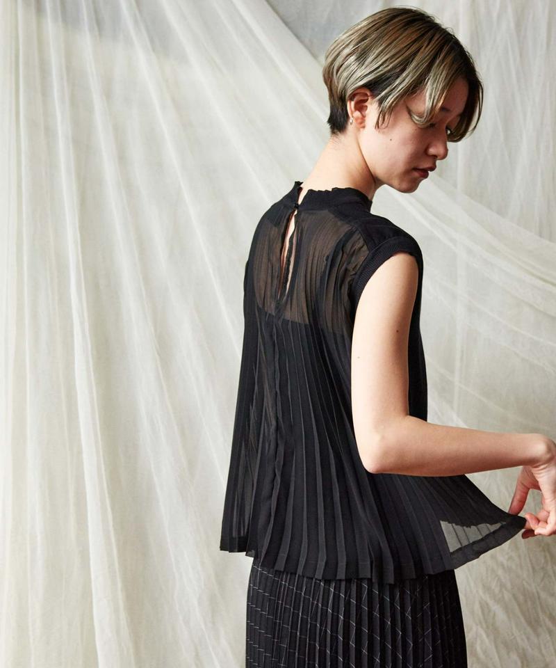 ◯ニット×プリーツ ノースリーブプルオーバー（cardo fabrica）