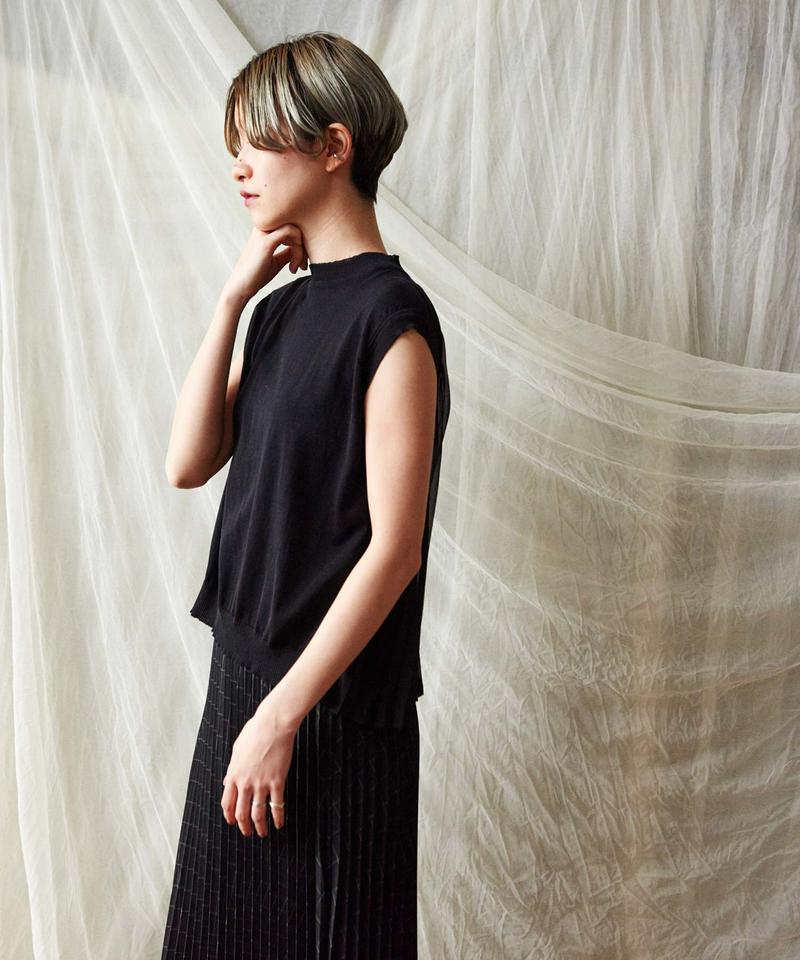 ◯ニット×プリーツ ノースリーブプルオーバー（cardo fabrica）