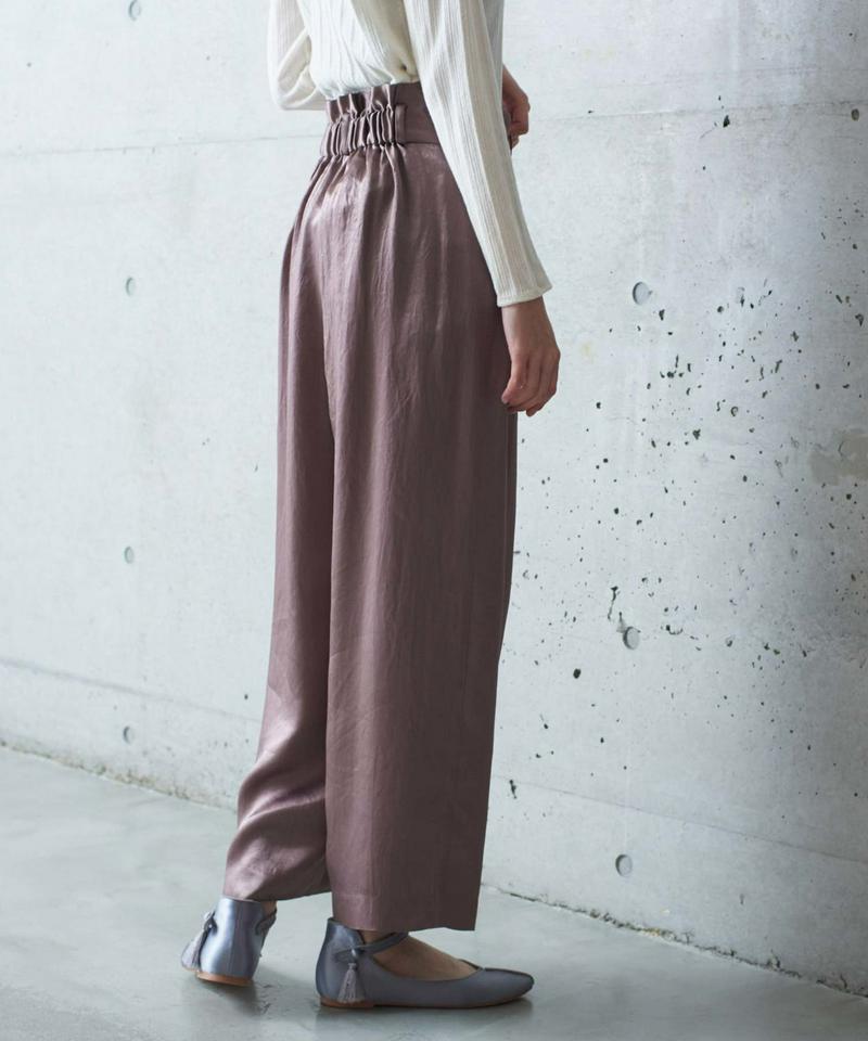 ○ アセテートサテンヴィンテージタックテーパードパンツ（cardo fabrica）
