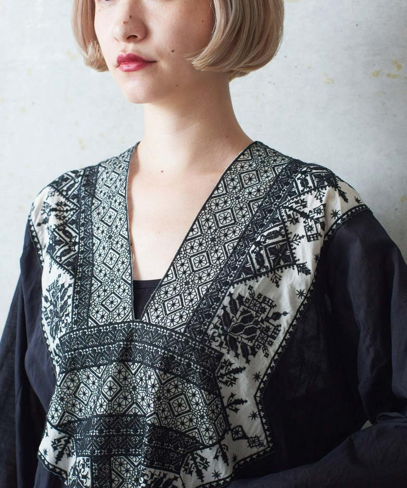 ○80ローン刺繍カフタンブラウス（cardo fabrica）