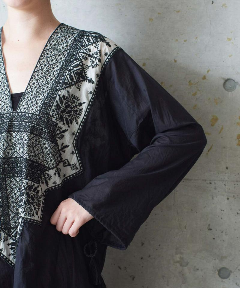 ○80ローン刺繍カフタンブラウス（cardo fabrica）