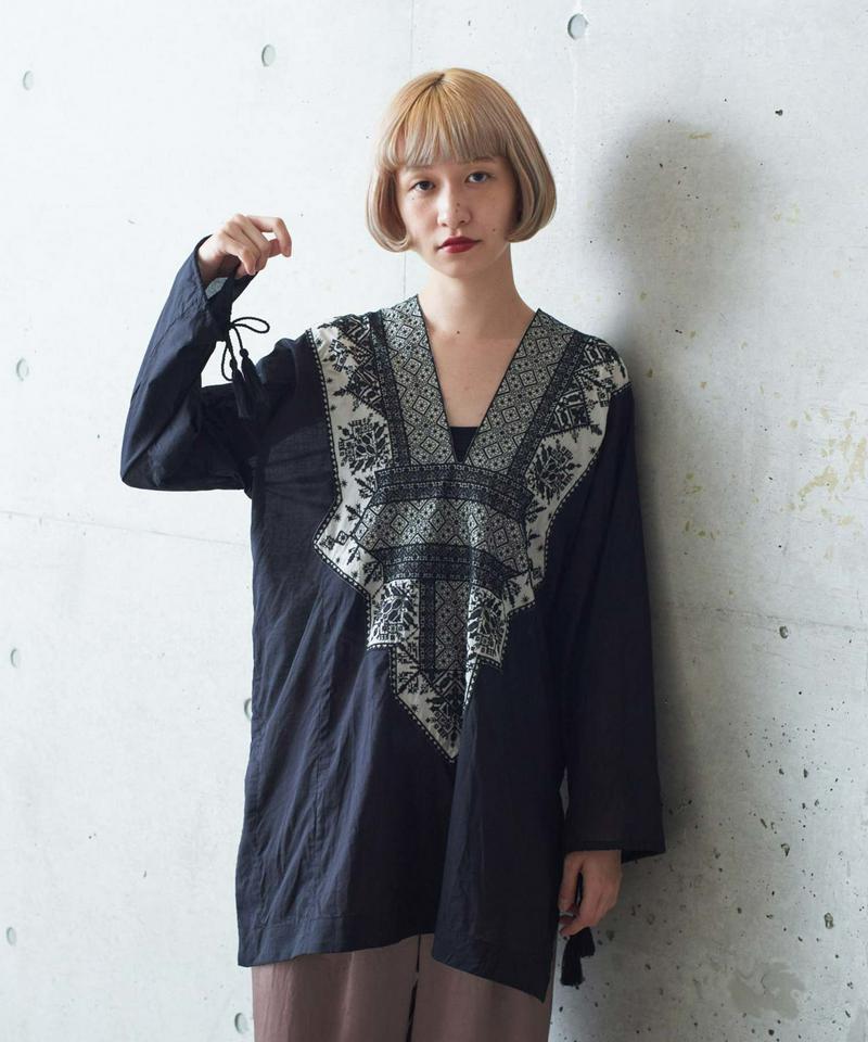 ○80ローン刺繍カフタンブラウス（cardo fabrica）