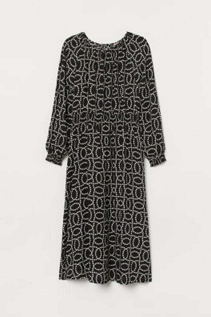 H&M+ シャーリングウエストワンピース