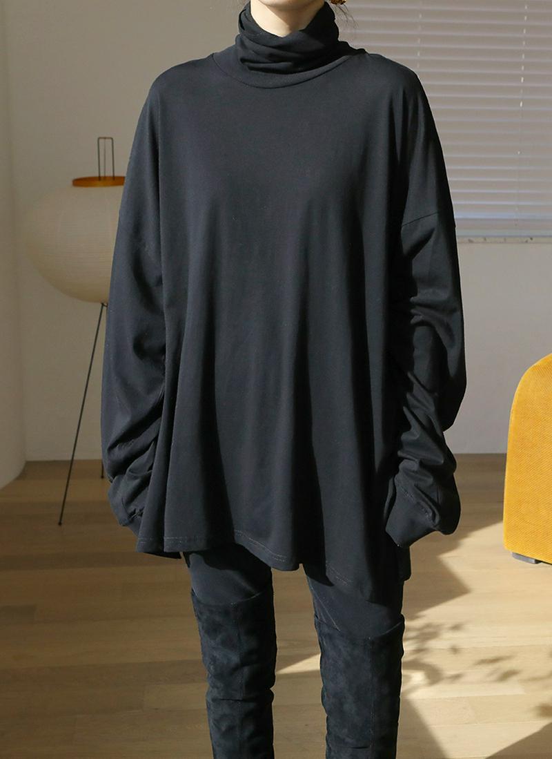 オーバーフィットタートルネック長袖Tシャツ