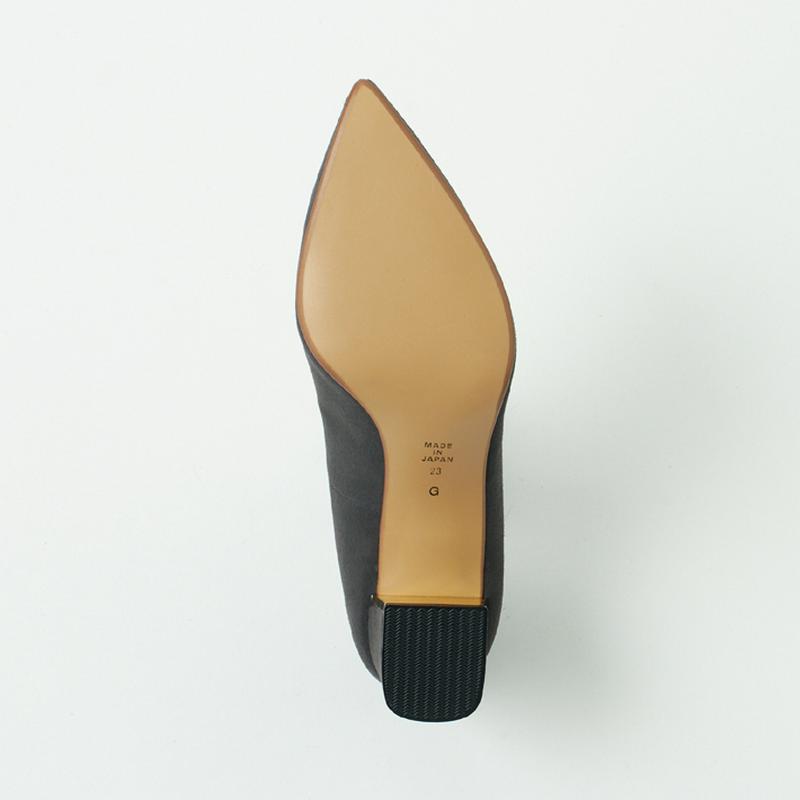 絶妙カットとヒールがアクセント♪ミドルヒールパンプス