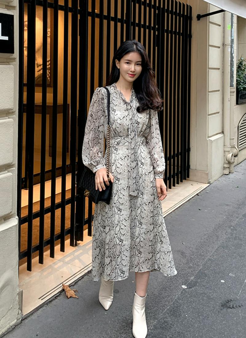 パイソン柄リボンネックワンピース