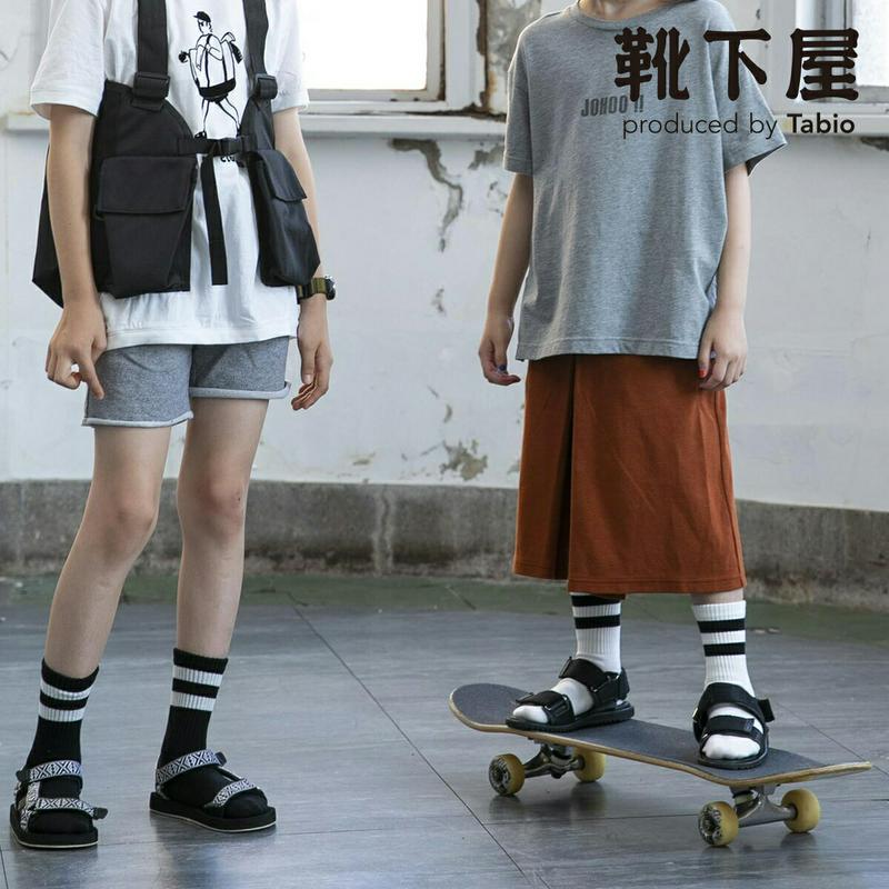 【全品送料無料～6/26 09:59迄】【あす楽】【公式 靴下屋】 キッズ 2本ラインショートソックス 19～21cm / 靴下 タビオ Tabio くつ下 ショート キッズ 子供 子供用靴下 日本製